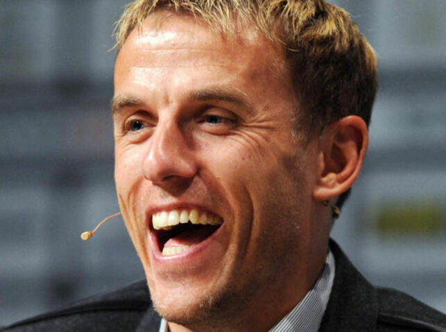 Phil Neville ville bare fortelle sine spanske fans at han skulle på løpetur. Det gikk ikke helt som planlagt
