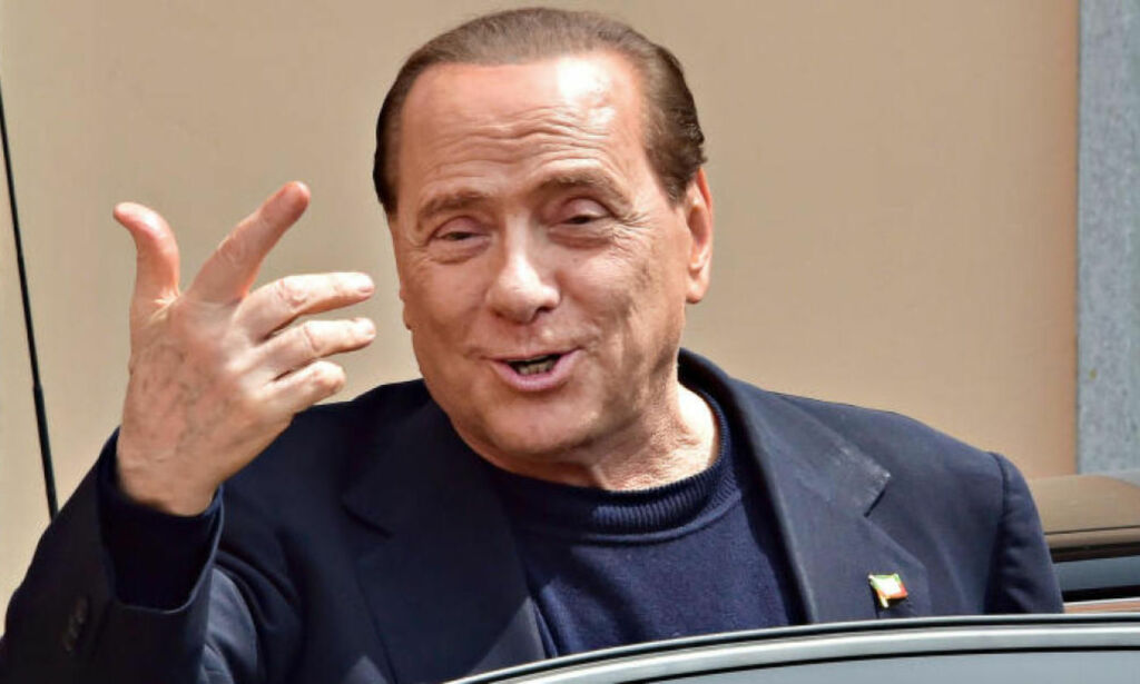 Berlusconi avviser at han kalte Merkel en «uknullbar fleskerumpe»