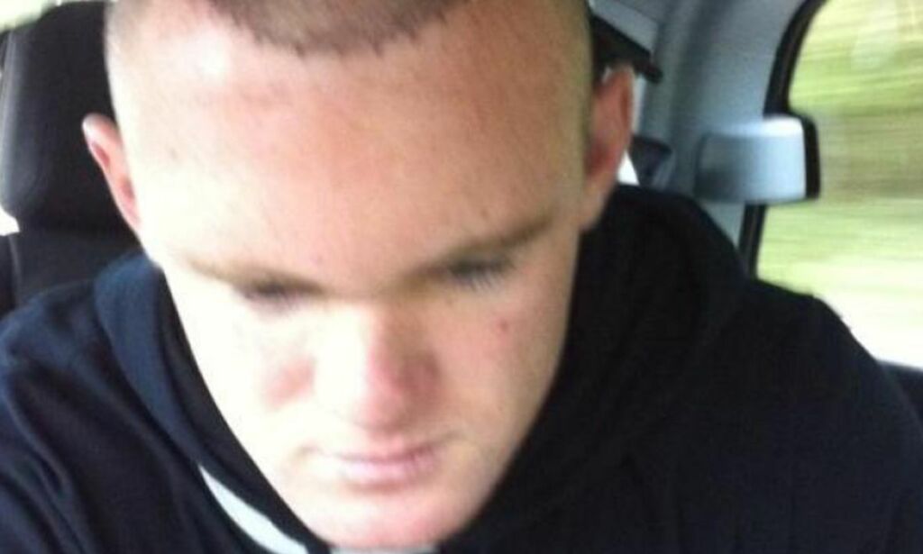Rooney viser fram sitt nye hår