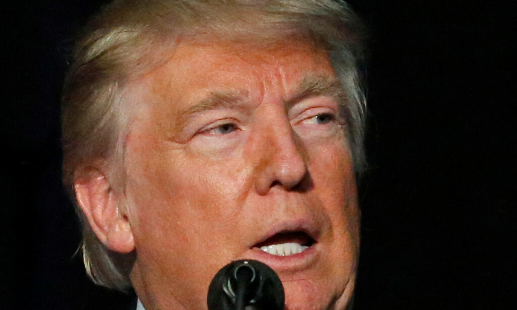 Kampanjen trosser alle råd med nye angrep: - Trump har aldri behandlet kvinner slik Hillary Clinton og mannen hennes gjorde
