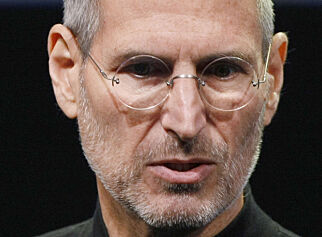 Steve Jobs' datter hevder faren sa han var steril for å slippe kontakt