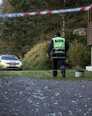 Tilfeldig forbipasserende fant mannen blodig og livløs utenfor huset