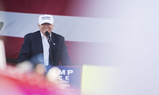 Trump roser Clinton i nytt TV-intervju: - Hun er veldig sterk og smart