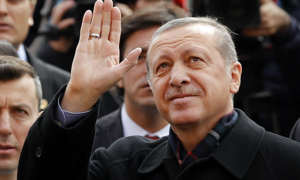 Erdogan står overfor en mulig krise i året som kommer. Resepten er mer makt til seg selv