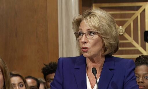 Her skal Betsy DeVos ha plagiert Obama-ansatt
