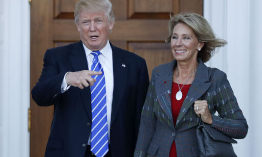 Trumps utvalgte utdanningsminister møter stor motstand. Nå vender selv republikanere henne ryggen