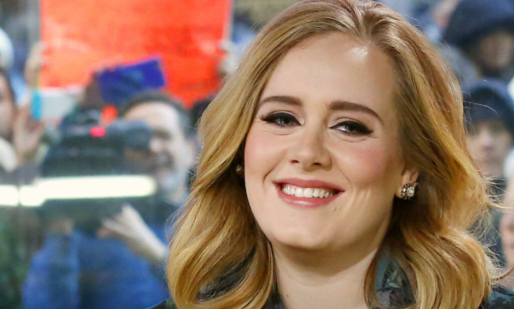 Adele lærer sønnen om likestilling: - Han vet jeg har en sterk kraft