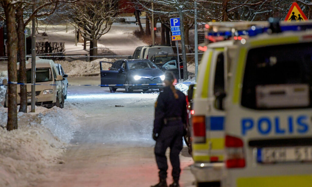 Da den utpekte gjenglederen ble skutt i hodet , steg antall drap i Stockholm til fem. På to døgn