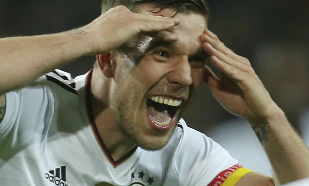 Se Podolskis drømmetreff i avslutningen mot England