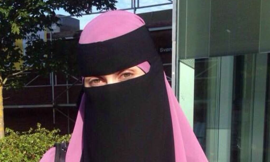 Beskrevet som «en sentral person i det kvinnelige islamistmiljøet» og spredte konspirasjonsteorier om 11.9: - Hun angrer