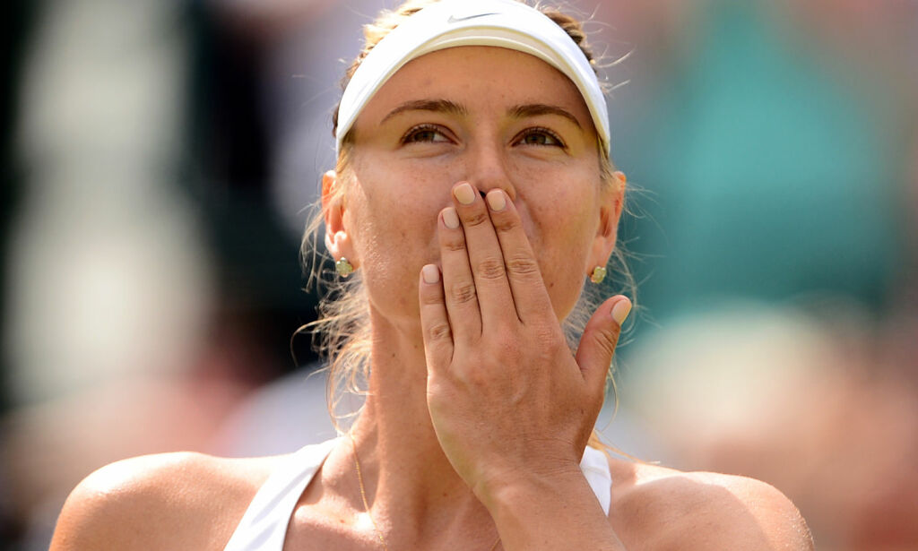 I dag vender den utestengte stjerna tilbake på tennisbanen