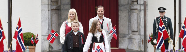 Se, nå lar kronprinsen skjegget gro