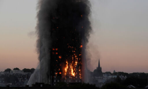 Politiet i London vurderer drapssiktelse etter Grenfell-brannen