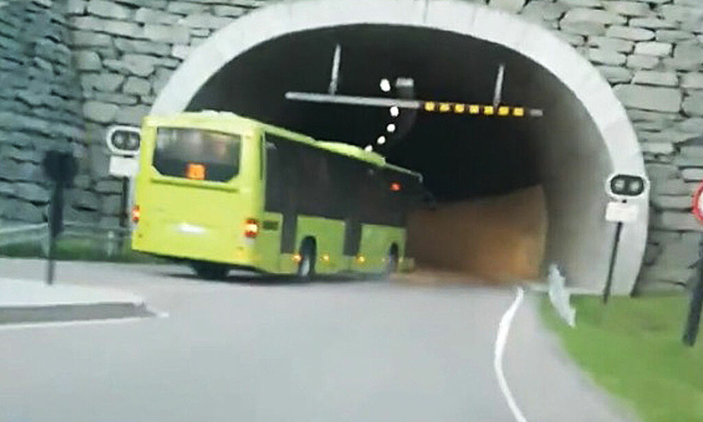 Mor og sønn i den møtende bilen: - Vi fikk helt sjokk