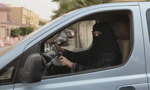 Historisk: Endelig får kvinner kjøre bil i Saudi-Arabia
