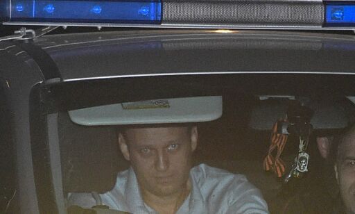 Aleksej Navalny vil utfordre Putin neste år. Fra cella ber han tilhengere om å demonstrere i helga