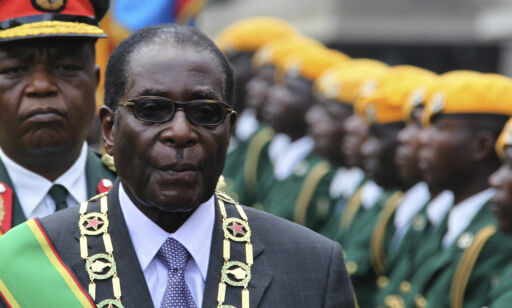 Hevder Mugabe skal tvangspensjoneres, men nekter å gå av