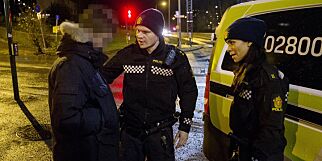 Ungdom i Oslo øst angriper politiet med steiner