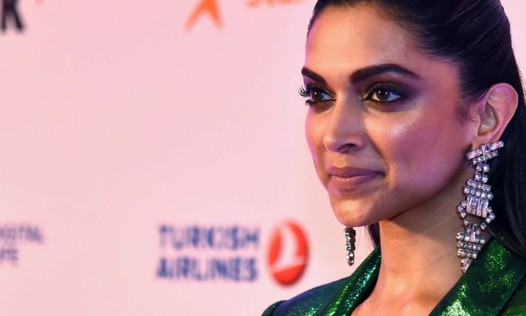 Lover 12 millioner til den som halshugger Bollywood-stjerna