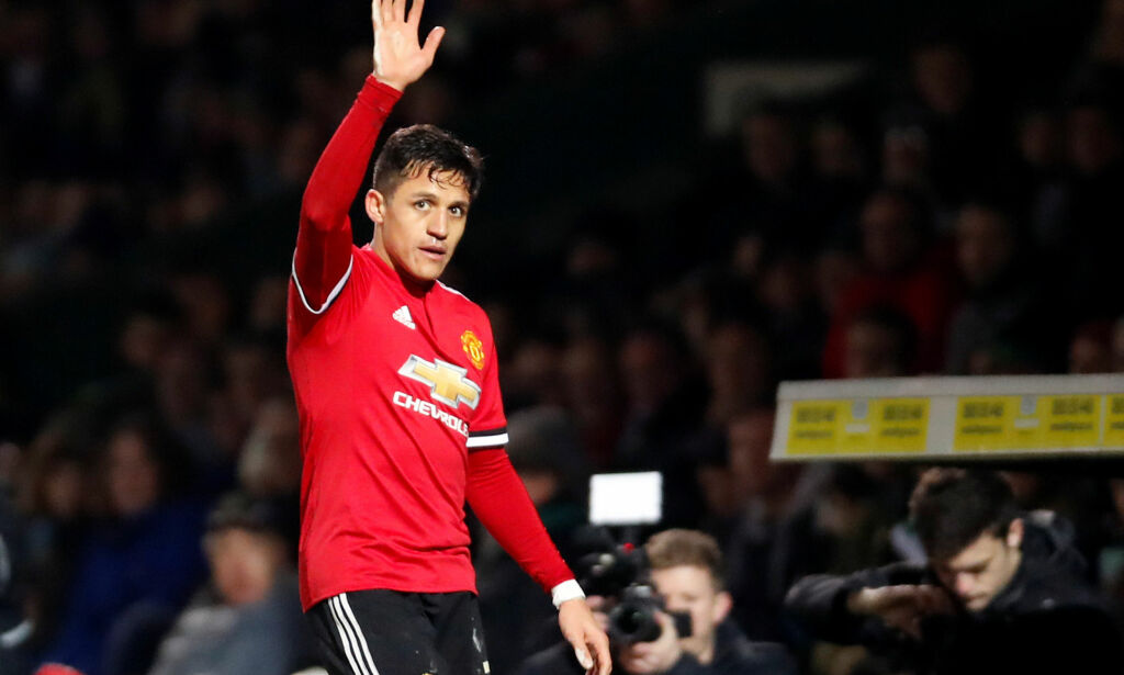 Soccer Football - FA Cup Fourth Round - Yeovil Town vs Manchester United - Huish Park, Yeovil, Britain - January 26, 2018 Manchester Uniteds Alexis Sanchez waves to the fans as he is substituted off Action Images via Reuters/Paul Childs