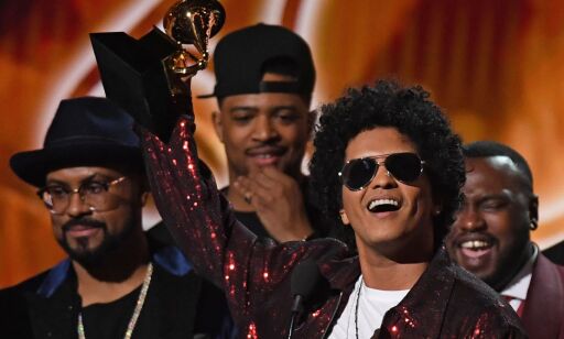 Full pott for Bruno Mars under Grammy-utdelinga