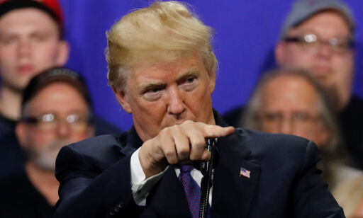 U.S. President Donald Trump delivers remarks on his tax policy after a factory tour of the Sheffer Corporation in Blue Ash, Ohio, U.S. February 5, 2018. REUTERS/Jonathan Ernst