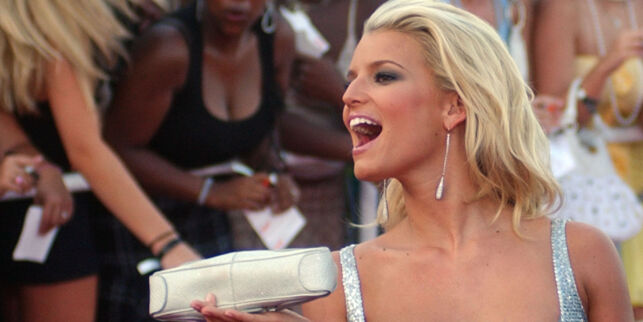 Var en av verdens største popstjerner. Så forsvant Jessica Simpson brått