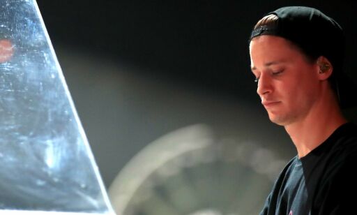 Hyllet Avicii med hans egen låt under musikkfestival