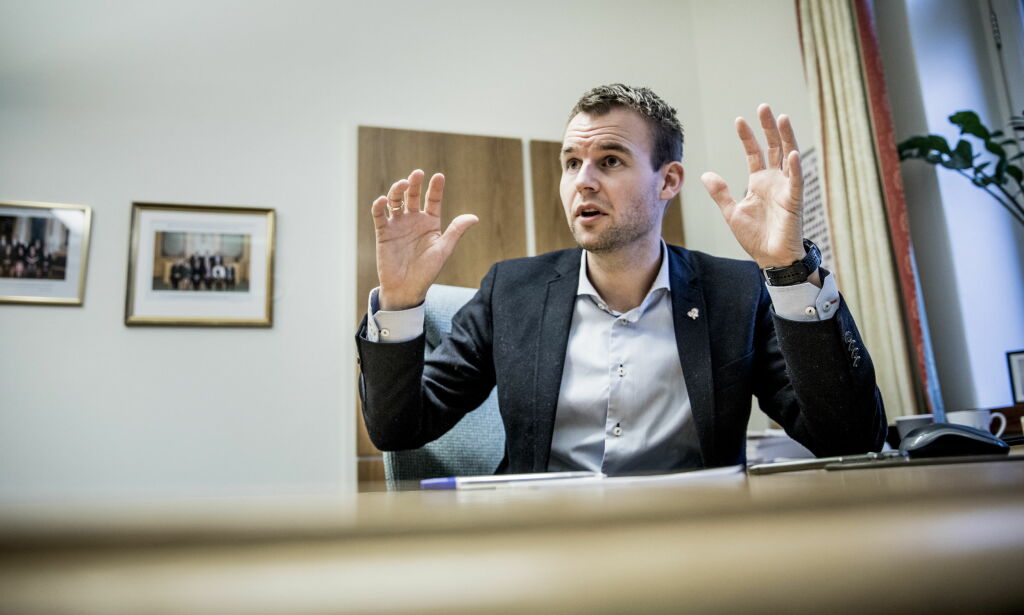 Blytung start på regjeringslivet: Ropstad beskyldes for løftebrudd av sine egne